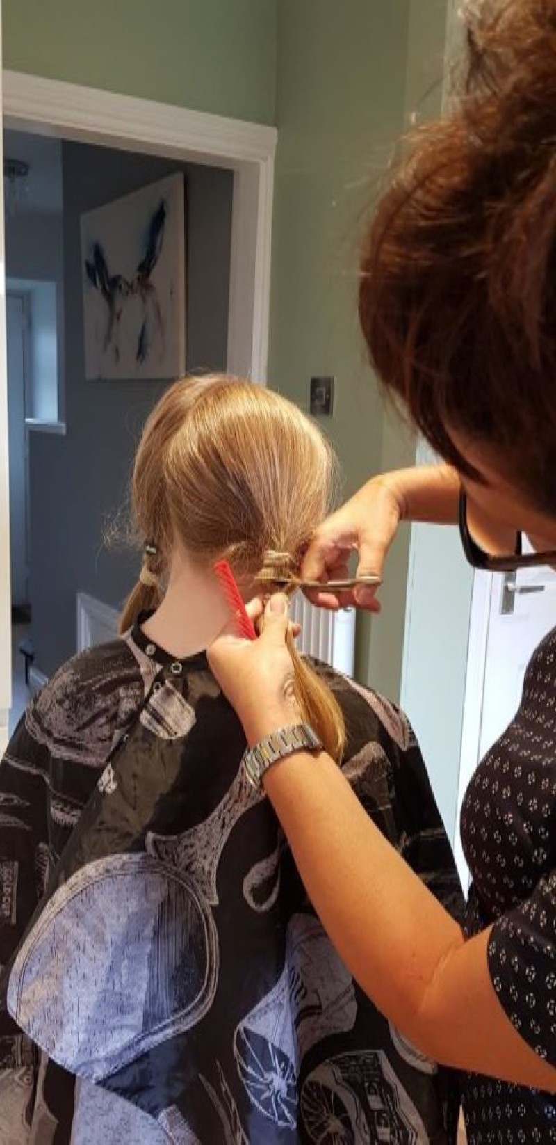 Other image for Caring Abi helps out princesses